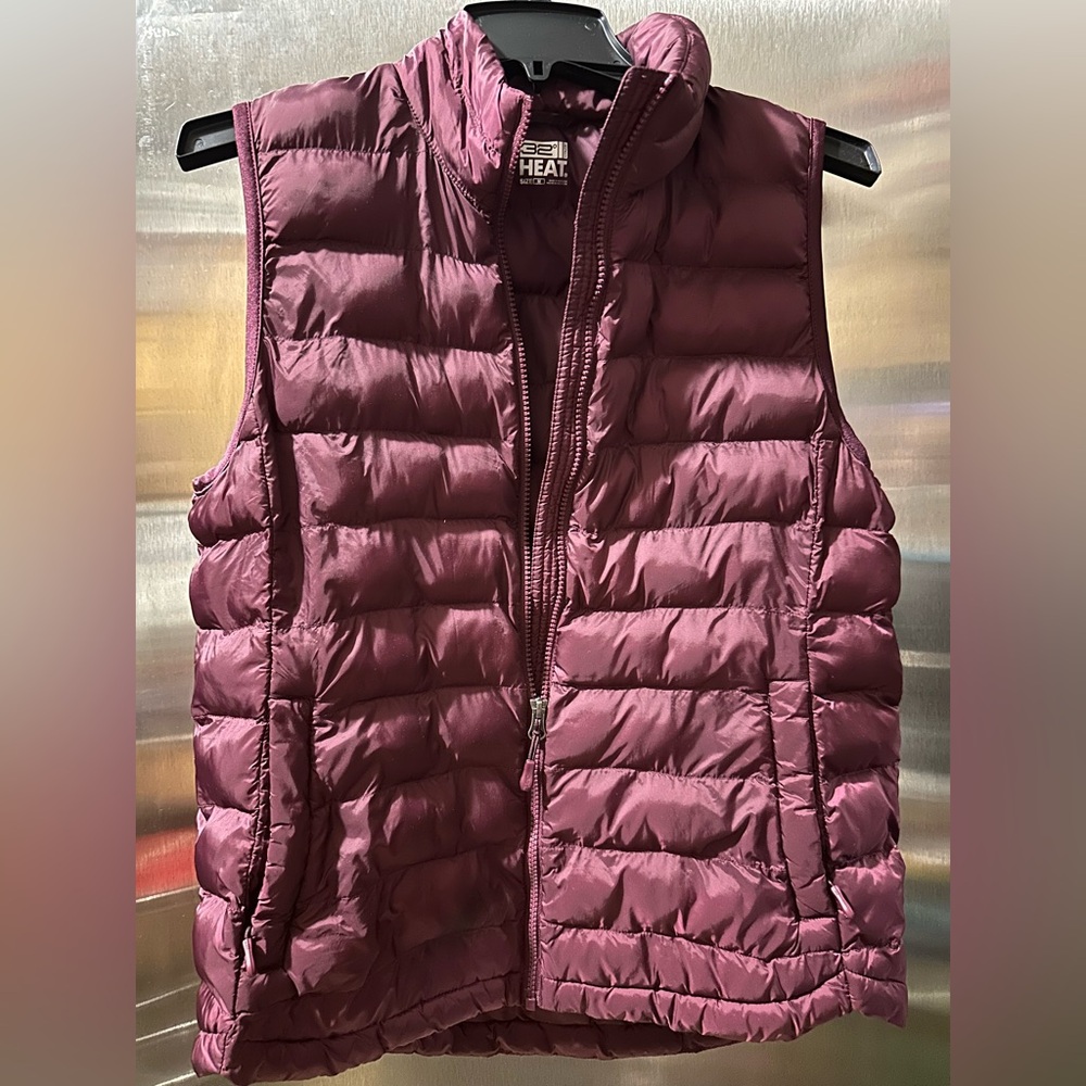 32 Degrees Heat✨❤️💜Maroon Puffer Vest
